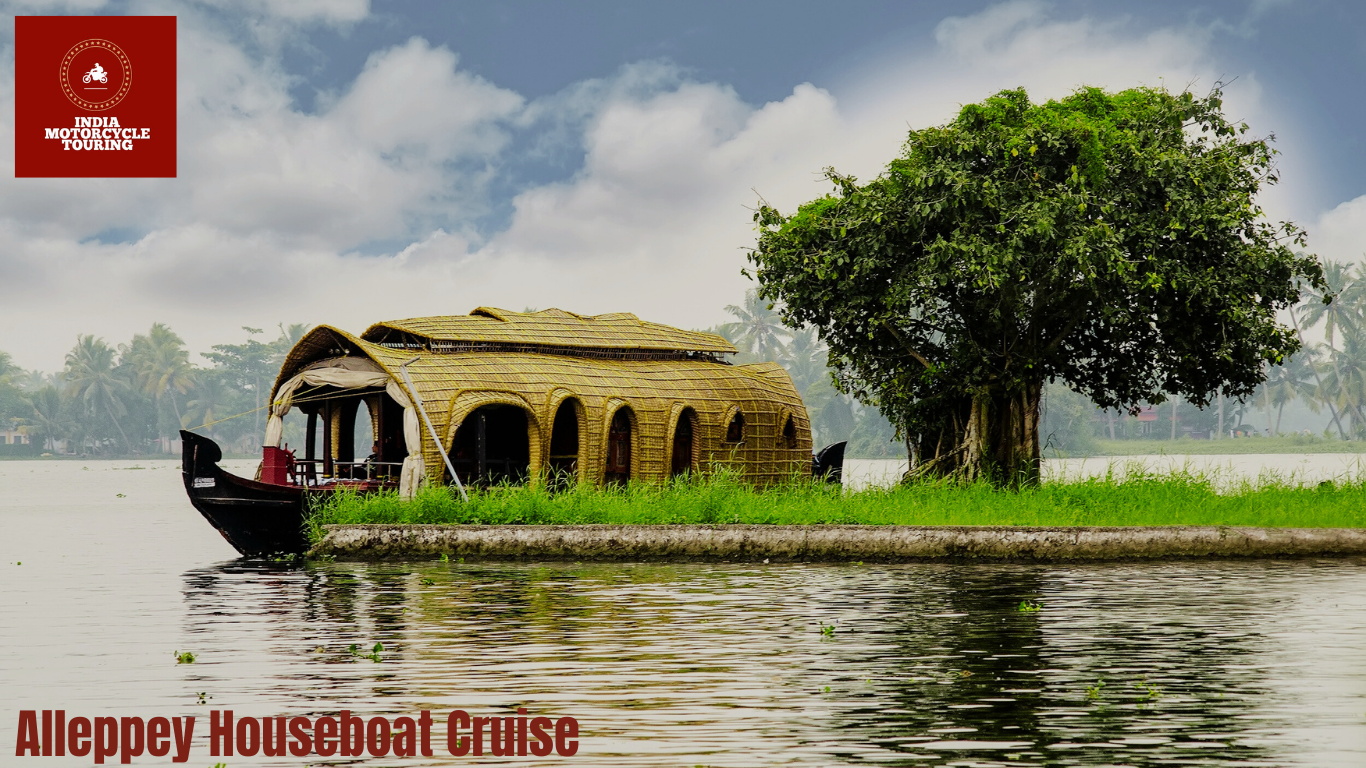 Alleppey Traditional Houseboat Cruise