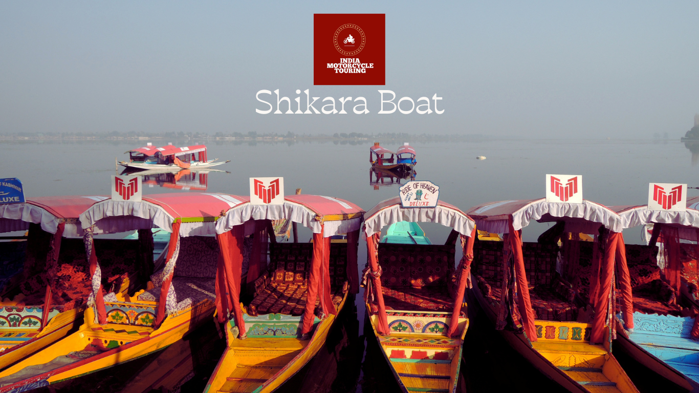 A Serene Shikara Boat Ride in South India